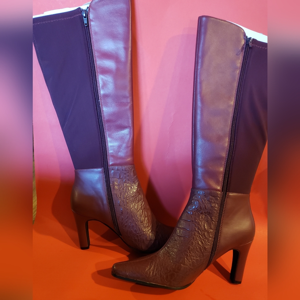 Ladie's High top boots - Picture 2 of 6